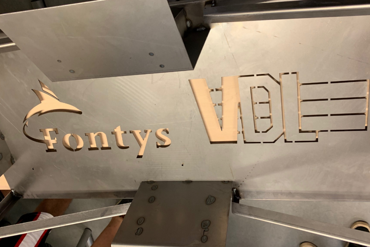Fontys studententeam wint posterwedstrijd 2019 voor VDL Apparatenbouw